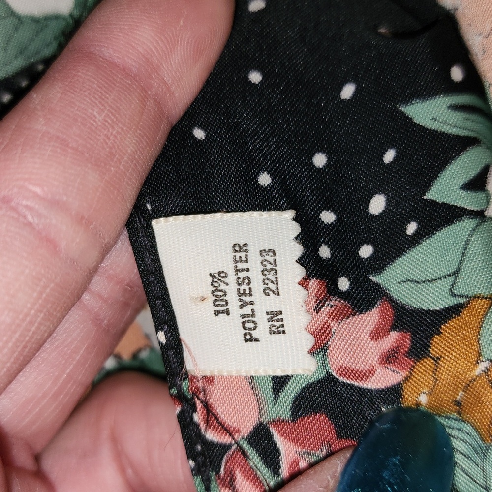Flower Scarf - Picture 2 of 2